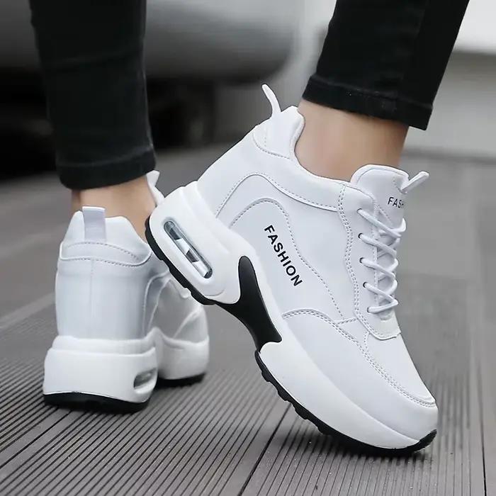 Chaussures de course à coussin de 8cm pour femmes imperméables et respirantes pour automne et hiver, pour des courses en terrain dur et tenue élégante