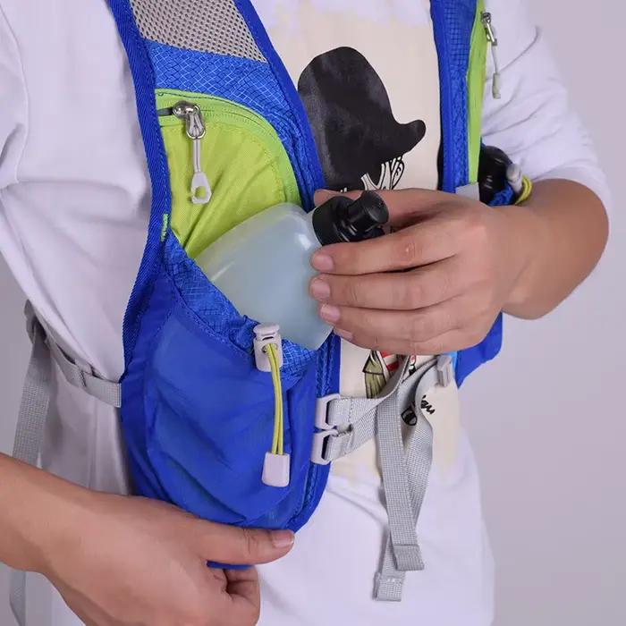 Bouteille d'eau en plastique portable pratique