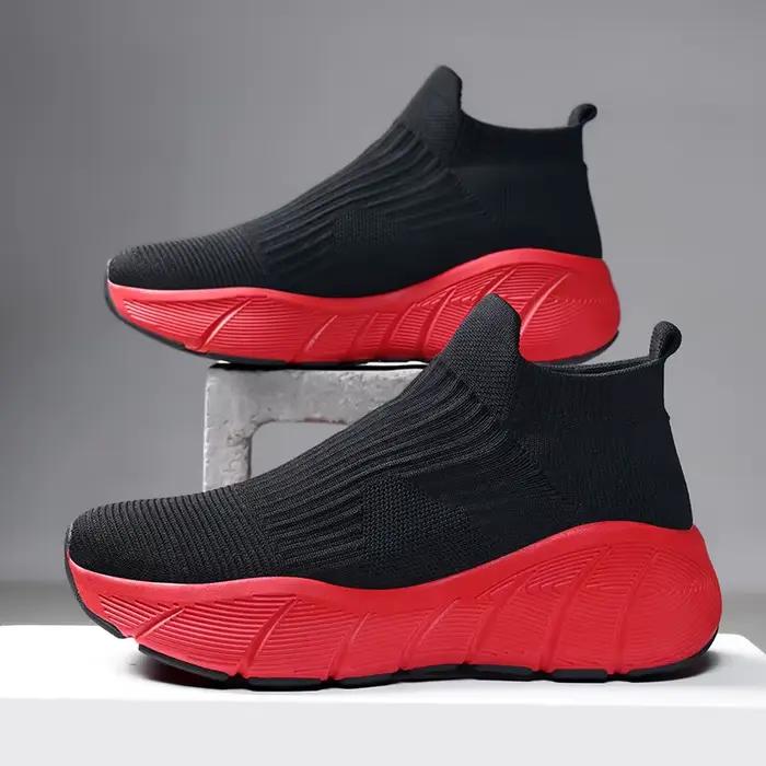 Chaussures de course Rindu classiques noires et rouges pour hommes et femmes grandes tailles confort et style sport adapté aux courses légères et entraînements fitness