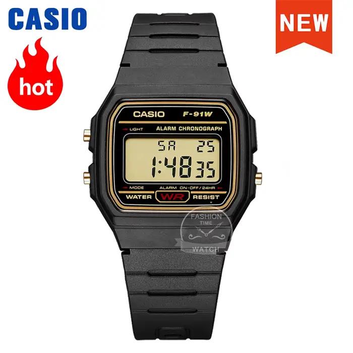 Casio petite montre carrée rétro design confortable style classique pour tenue décontractée mouvement numérique alarme résistance aux chocs et luminosité occasionnels sorties en ville voyages et événements spéciaux