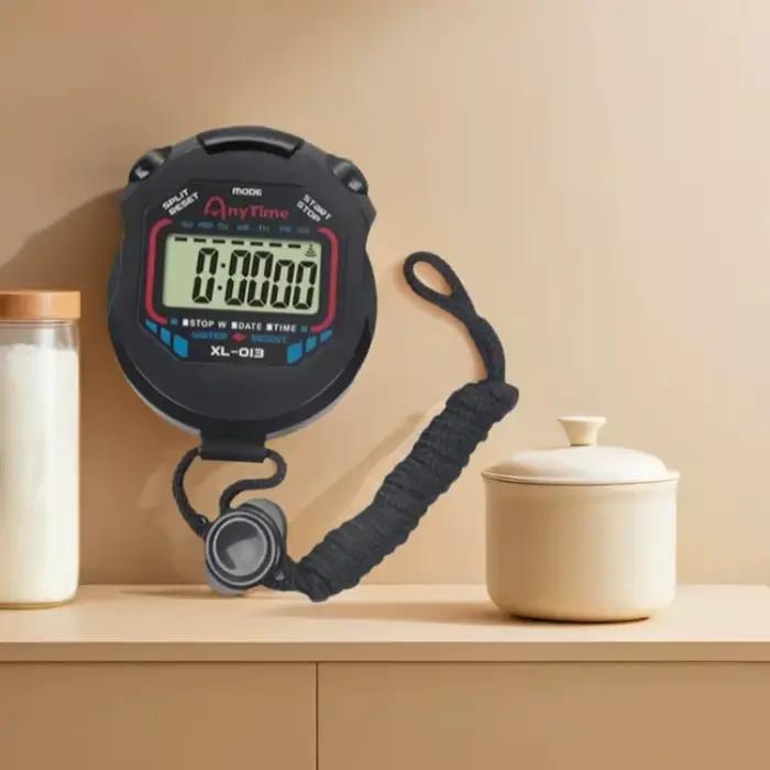 Chronomètre numérique professionnel classique avec écran LCD portable et cordon