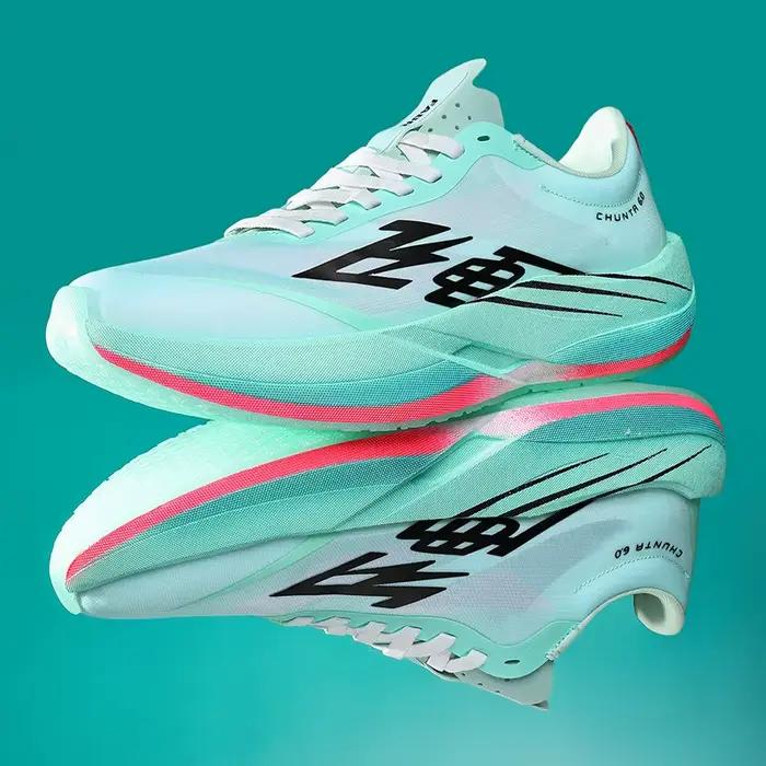 Chaussures de course à semelle en carbone pour hommes