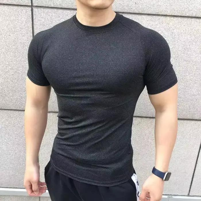 Nouveaux hommes d'été à manches courtes Fitness t-shirt course Sport Gym couleur unie séchage rapide