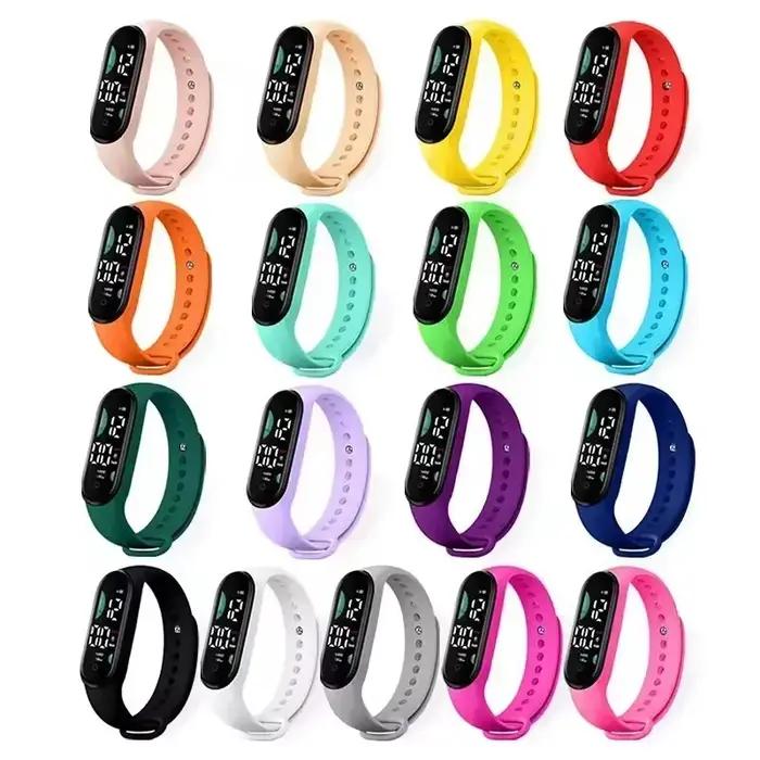 Nouveau mouvement montre de sport pour femmes électronique LED montre-bracelet numérique mode décontracté Simple Silicone tactile étanche horloge