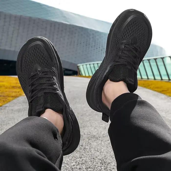 Chaussures de course à bout large pour hommes