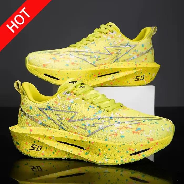 Chaussures de course pour hommes avec technologie de plaque en carbone