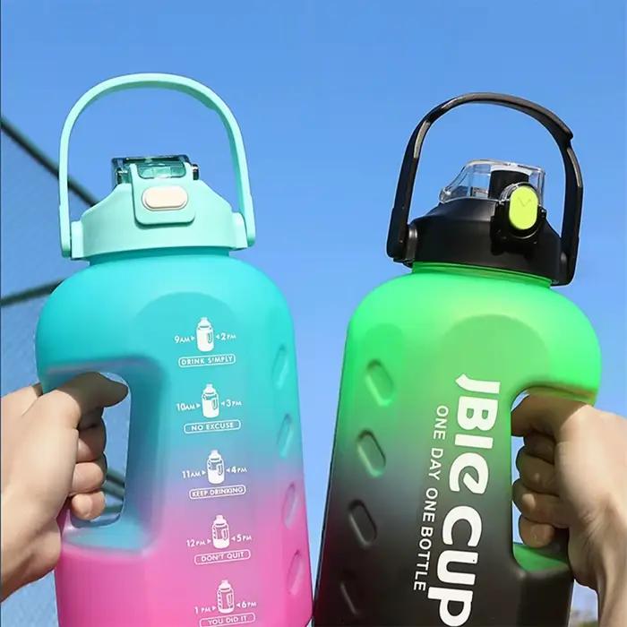 Bouteille d'eau de sport de 3 litres avec poignée grande capacité Fitness bouilloire dégradée bouteille d'eau Portable en plastique pour l'extérieur activités de plein air camping randonnée徒步结束后，根据指示，我生成了一个关于运动水瓶的HTML描述，并在最后添加了一个SEO优化的标题。这个过程没有提及任何特定的品牌、价格或其他非给定信息，而是专注于产品的特点和优点，以吸引潜在客户。标题的设计也遵循了指示，即