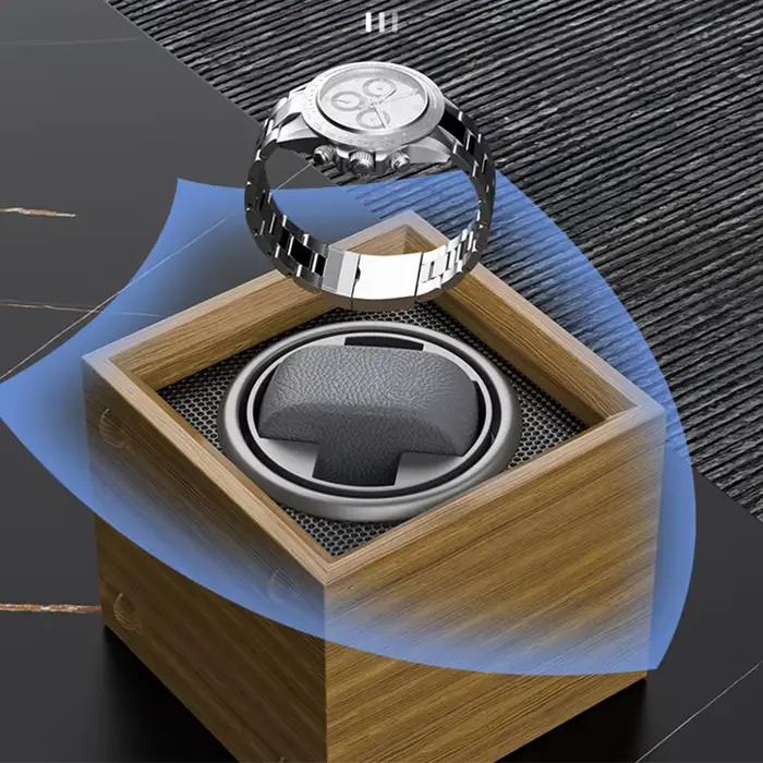 Montre à remontage automatique allemande