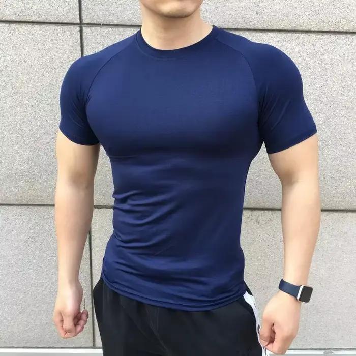 Nouveaux hommes d'été à manches courtes Fitness t-shirt course Sport Gym couleur unie séchage rapide