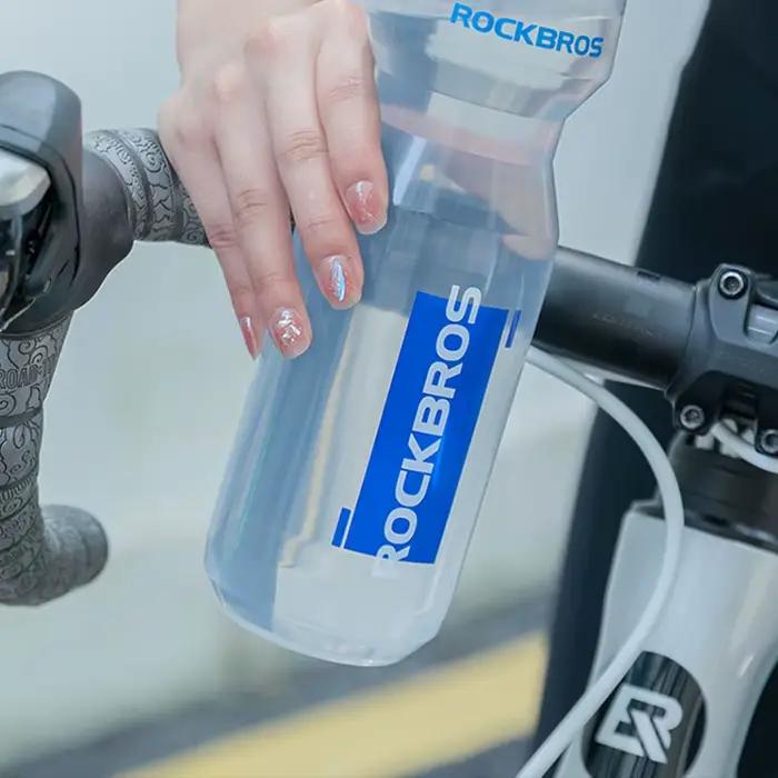 Bouteille d'eau de vélo en plastique
