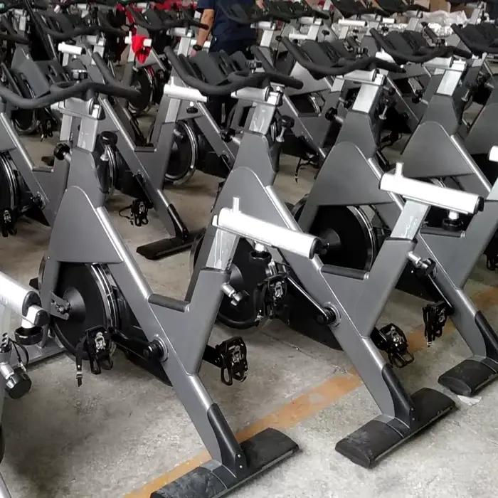 Cardio Fitness résistance magnétique réglable cyclisme en salle vélo d'exercice stationnaire