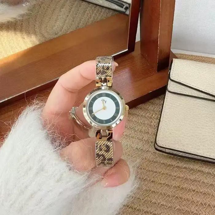 Nouvelle montre pour femme à imprimé léopard