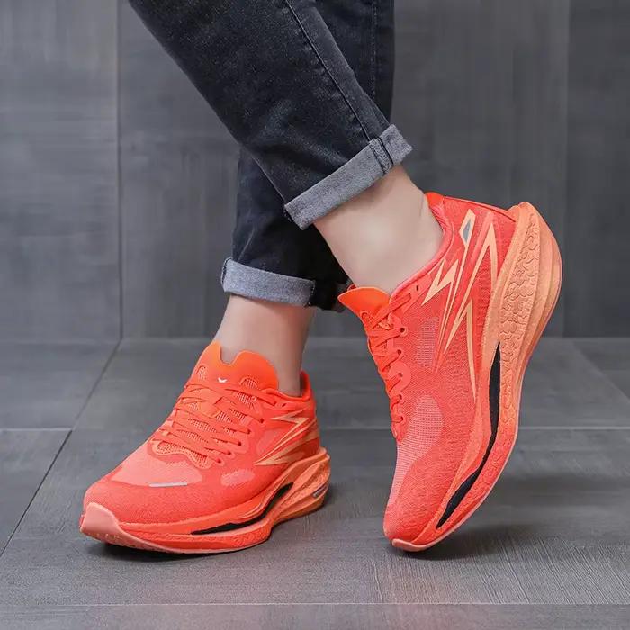 Chaussures de course pour hommes avec plaque en carbone