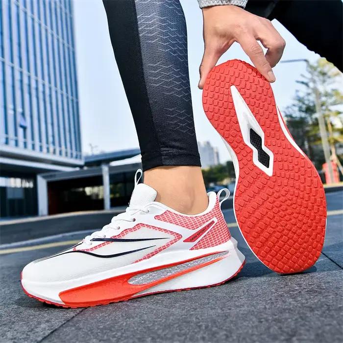 Chaussures de course pour hommes avec plaque en carbone