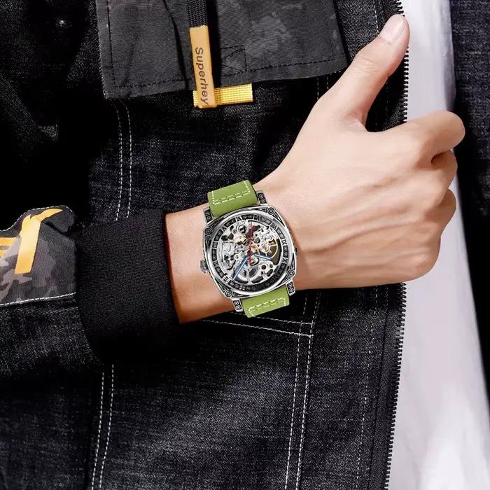 Montre automatique squelette carré : mouvement mécanique étanche lumineux gravé pour hommes