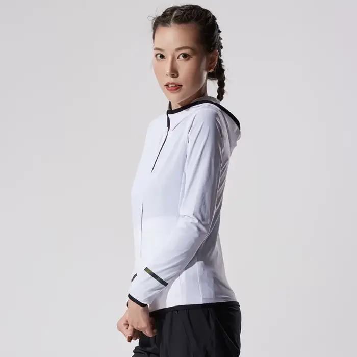 Vestes de course pour femmes mince respirant vêtements de sport chemises de Yoga à séchage rapide entraînement hauts Slim manteau de Fitness