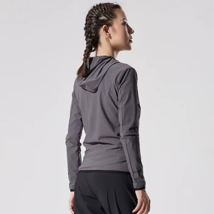 Vestes de course pour femmes mince respirant vêtements de sport chemises de Yoga à séchage rapide entraînement hauts Slim manteau de Fitness