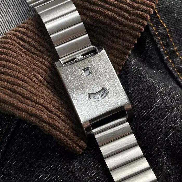 Montre carrée à quartz avec mouvement japonais