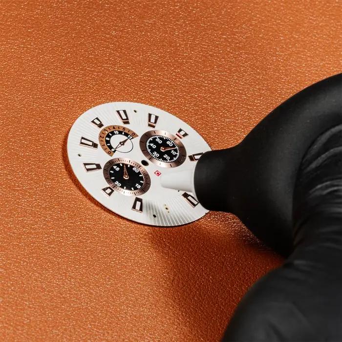 Argile de nettoyage de mouvement de montre + pompe de soufflage d'air de poussière
